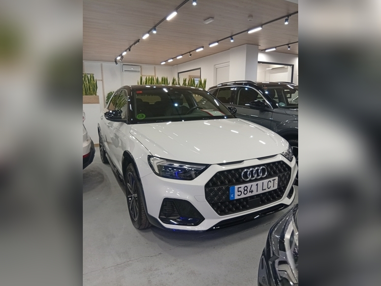 Audi A1 30 TFSI Black line foto miniatura