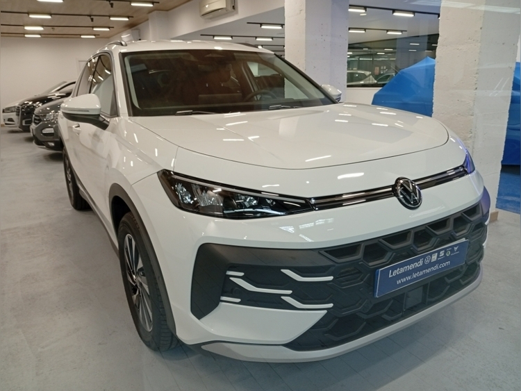 VOLKSWAGEN NOU T-ROC MAS 1.5 150CV foto miniatura